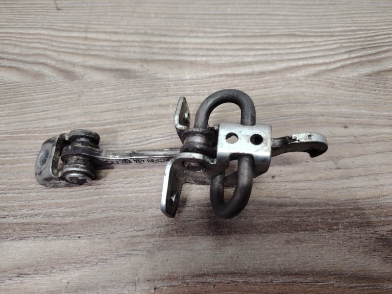 Ограничитель двери задний правый Opel Omega B 25 Z22XE