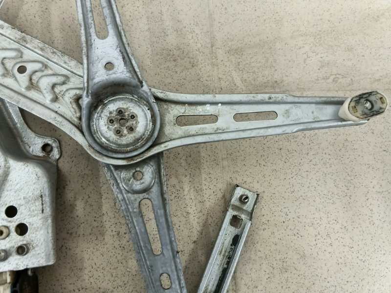 Стеклоподъемник передний левый Opel Vectra C 25 Z18XE