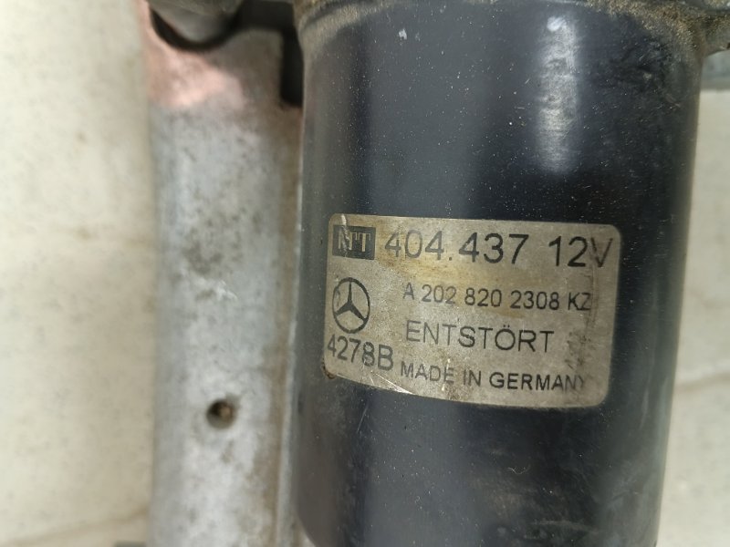 Трапеция стеклоочистителя передняя C-class 1998 W202 646