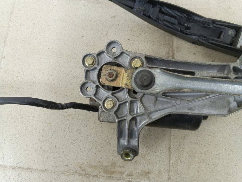 Трапеция стеклоочистителя передняя C-class 1998 W202 646