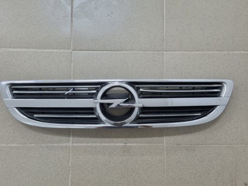 Решетка радиатора Zafira A 2000 F75 X16XEL