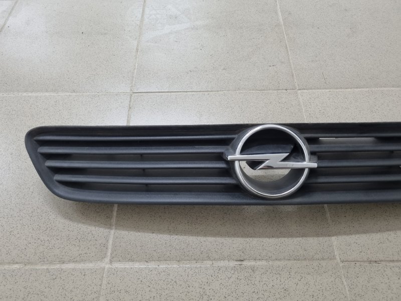 Решетка радиатора Astra G 2001 F48 Z16SE