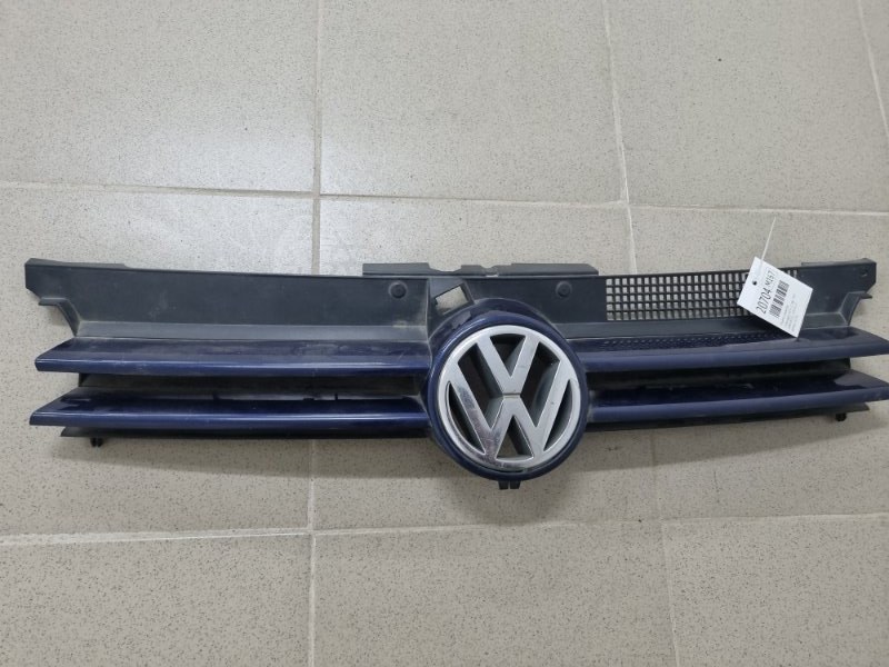 Решетка радиатора Volkswagen Golf 4 1J1 AKL