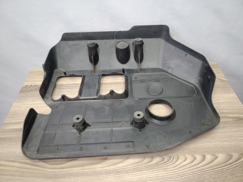 Декоративная крышка двигателя Octavia 1996-2000 A4 AGN Декоративная крышка двигателя Octavia 1996-2000 A4 AGN