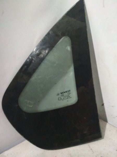 Стекло кузова глухое Renault Symbol 2 LU01 K4JB712 2009 заднее правое (б/у)