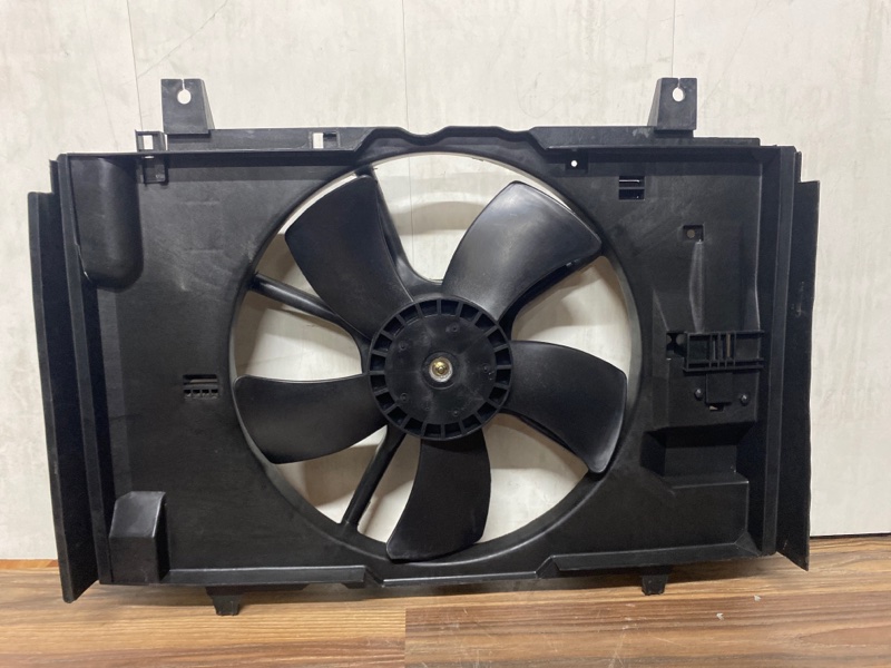 Диффузор с вентилятором Nissan Tiida C11 (б/у)
