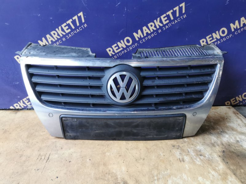 Решетка радиатора Volkswagen Passat УНИВЕРСАЛ (б/у)