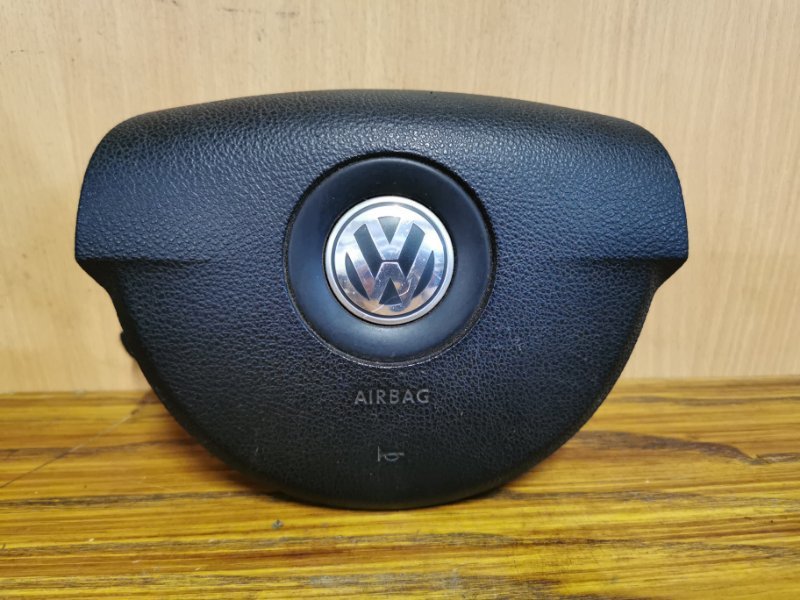 Подушка безопасности в руль Volkswagen Passat УНИВЕРСАЛ передняя (б/у)
