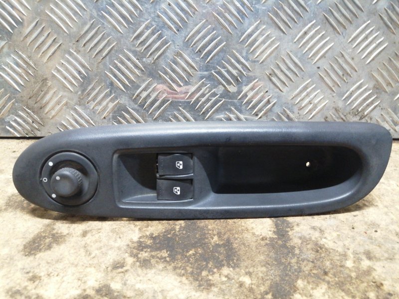 Блок управление зеркалами Renault Clio 2 ХЭТЧБЭК K4J713 2003 передний левый (б/у)