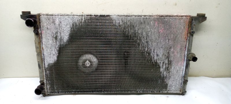 Радиатор охлаждения Volkswagen Sharan УНИВЕРСАЛ 1.9 1999 (б/у)