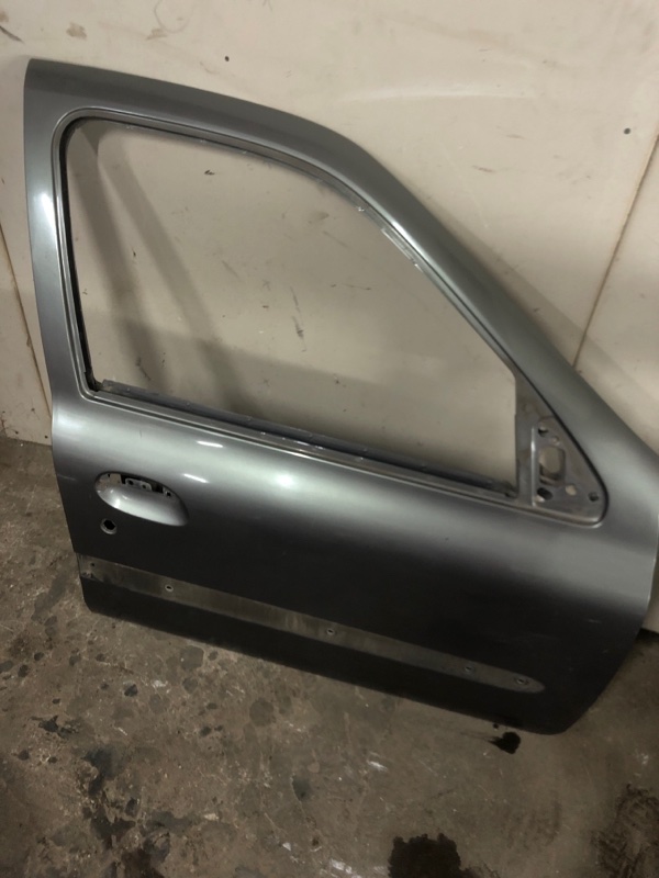 Дверь Renault Clio 1 1 передняя правая (б/у)