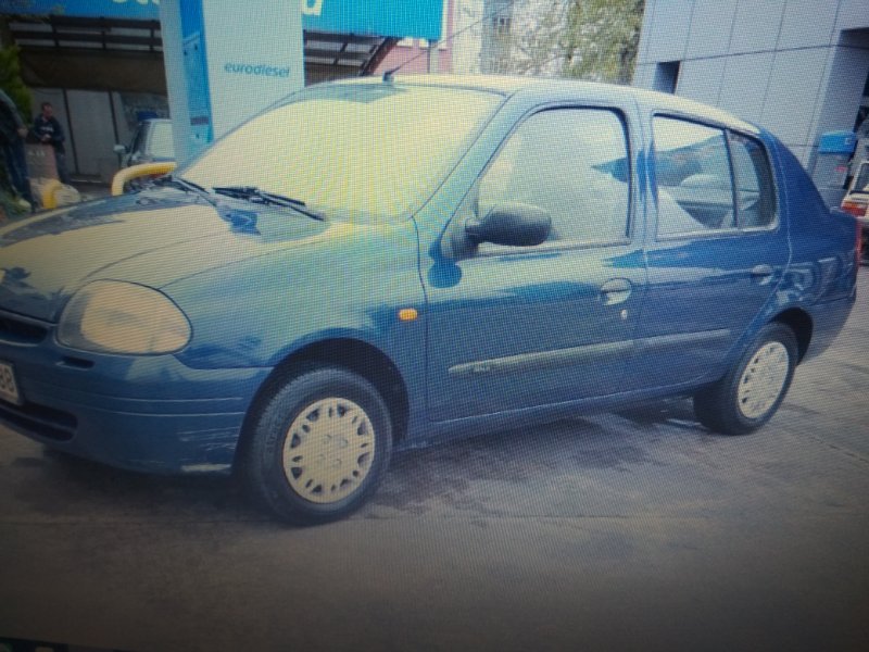 Автомобиль Renault Clio K7J 1999-2001 года в разбор