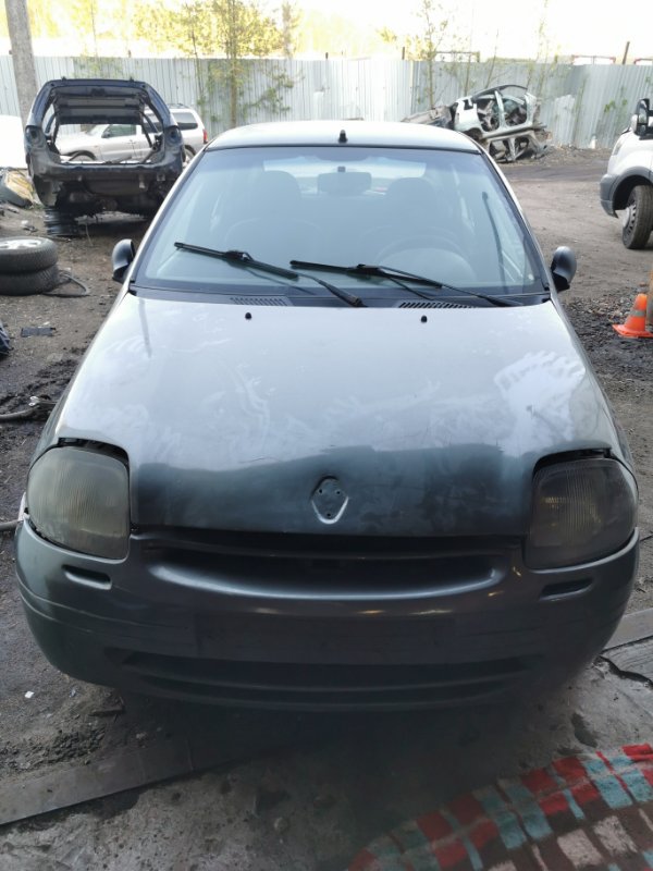 Автомобиль Renault Clio 1 СЕДАН K7J 2001 года в разбор