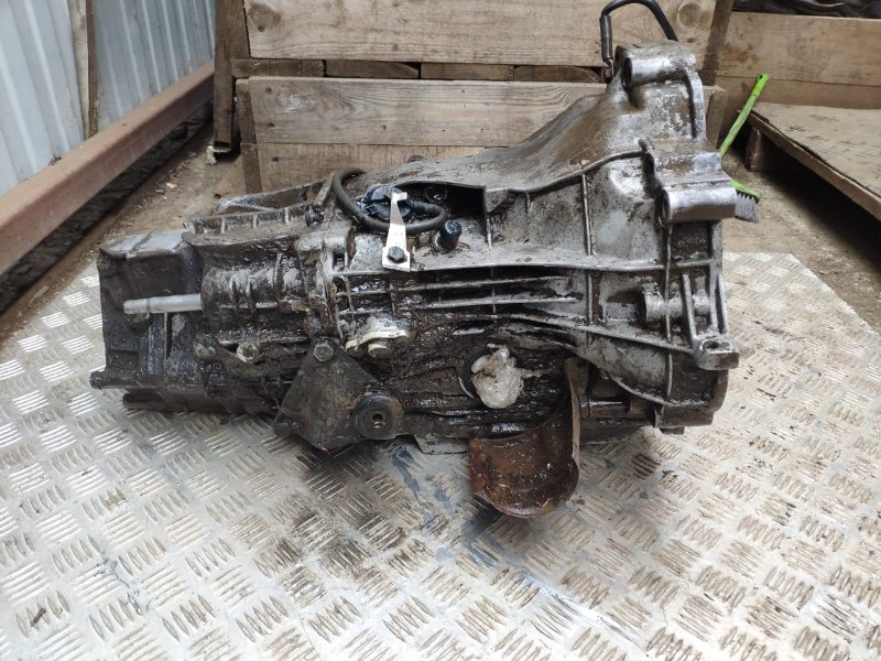 Мкпп Audi 80 B3 RU 1986 (б/у) Мкпп Audi 80 B3 RU 1986 (б/у)