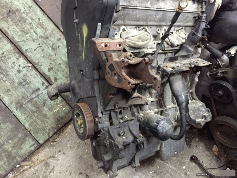 Двигатель Peugeot 406 18 (б/у)