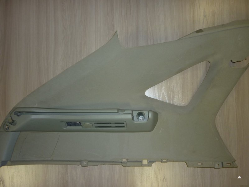 Обшивка багажника Toyota Harrier GSU35 2GR задняя правая (б/у)