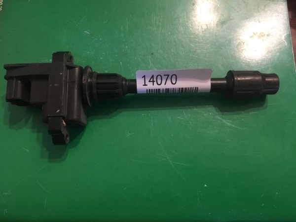 Катушка зажигания Nissan 130 A32 VQ20DE задняя правая (б/у)