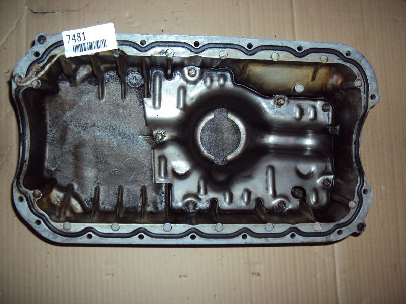 Поддон Honda Hr-V D16A (б/у) Поддон Honda Hr-V D16A (б/у)