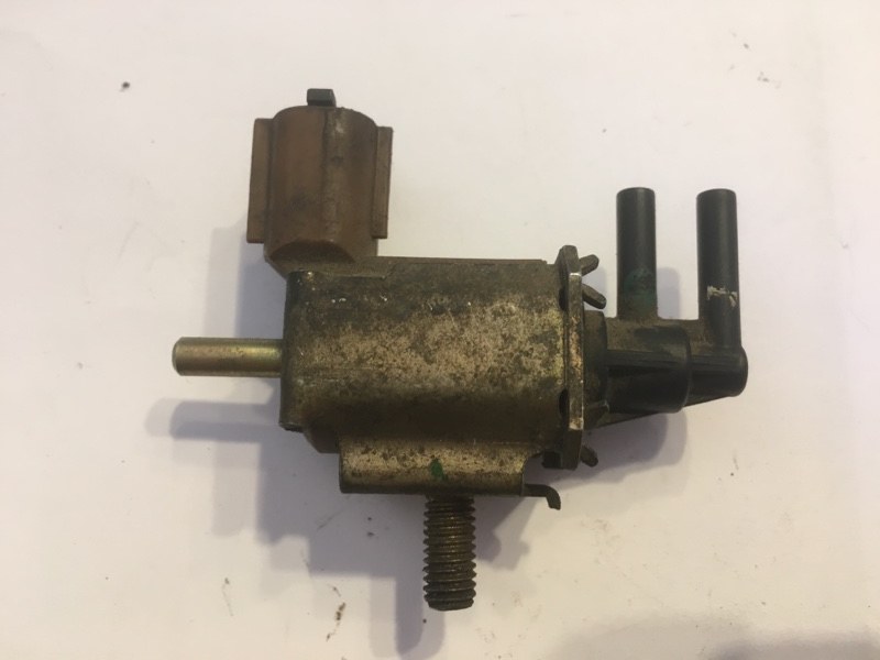 Вакуумный клапан Mitsubishi Legnum CU2W 4G63 (б/у)