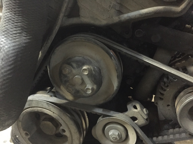 Помпа Mazda Bongo Frendee WLT (б/у)