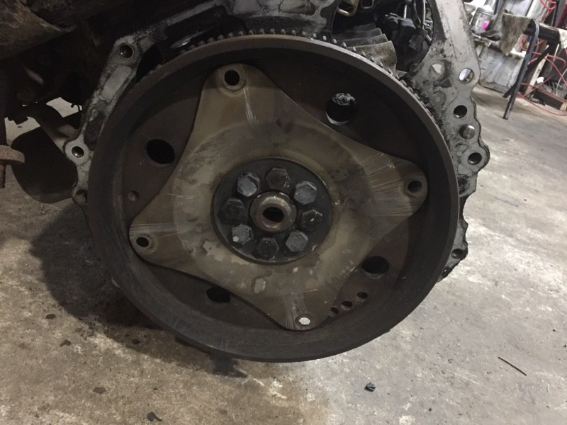 Болт маховика Mazda Bongo Frendee WLT (б/у)
