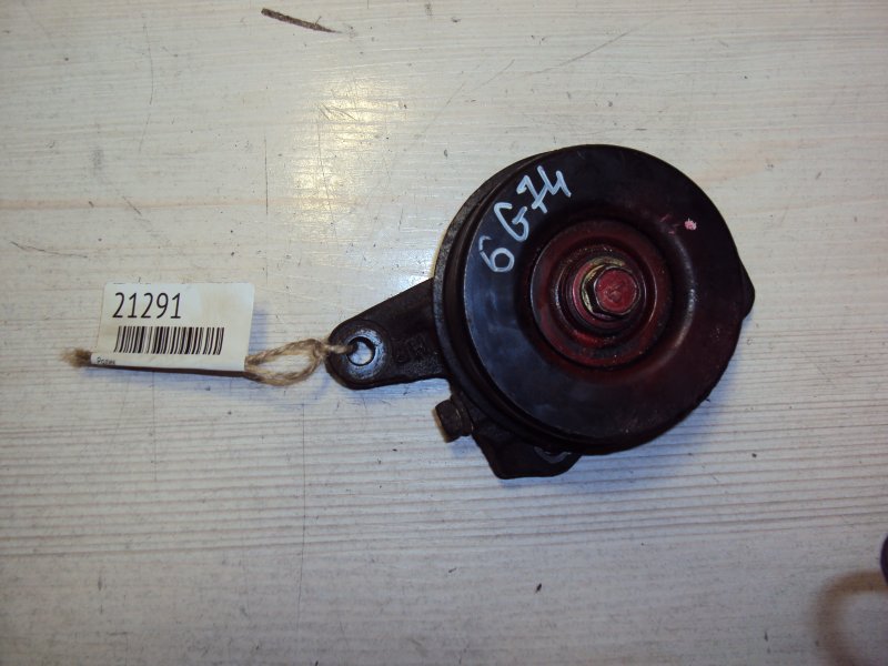 Ролик Mitsubishi 6G74 (б/у) Ролик Mitsubishi 6G74 (б/у)