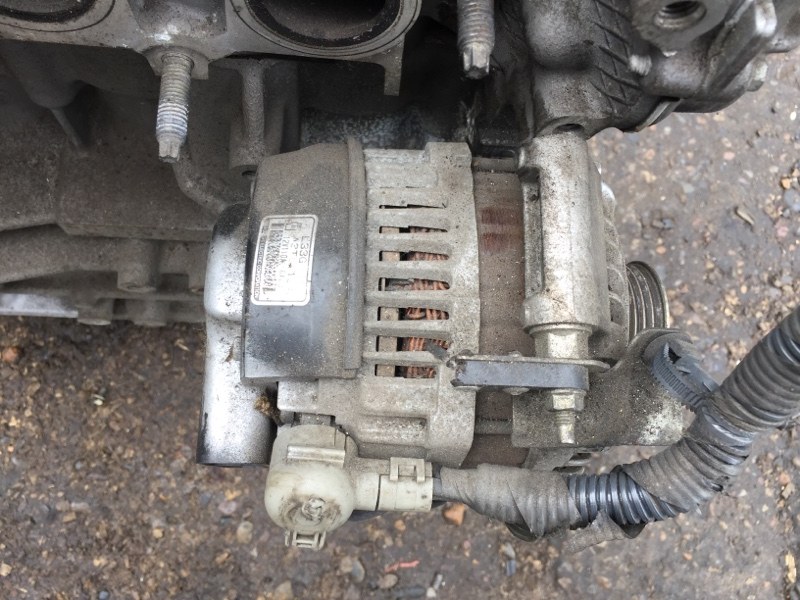 Генератор Mazda L3 (б/у) Генератор Mazda L3 (б/у)