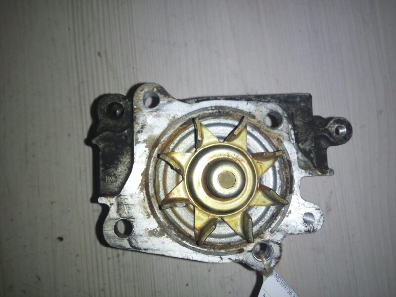 Помпа Mitsubishi Aspire EA1A 4G93 (б/у)