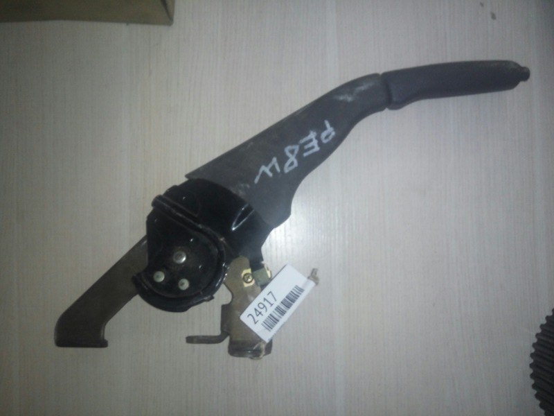 Ручка ручника Mitsubishi Delica PA4W 4G64 (б/у)