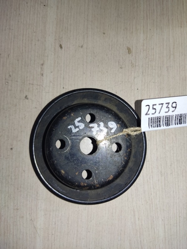 Шкив помпы Mitsubishi Canter FB100 4DR5 (б/у)