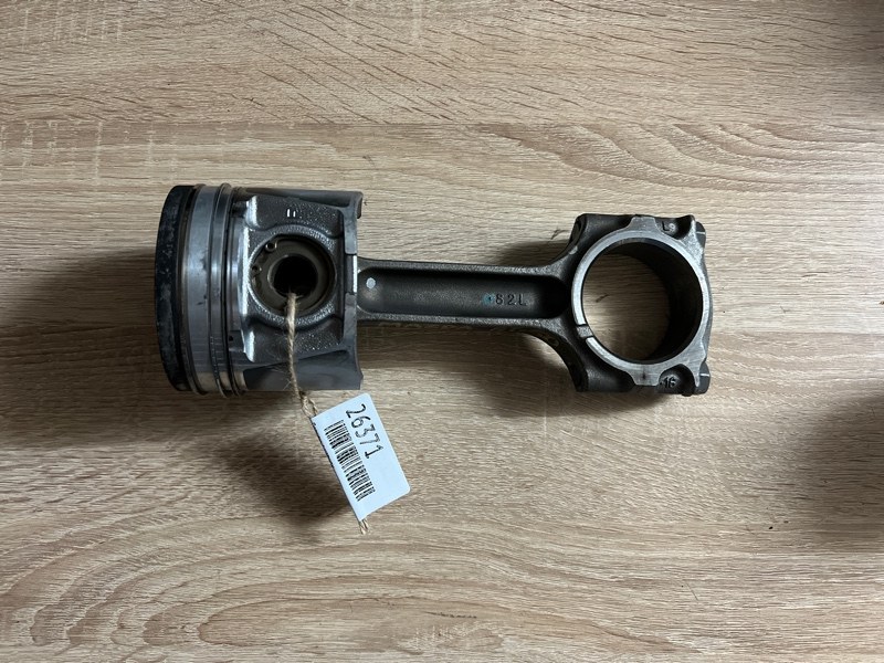 Поршень с шатуном Mazda Bt-50 WLT (б/у)