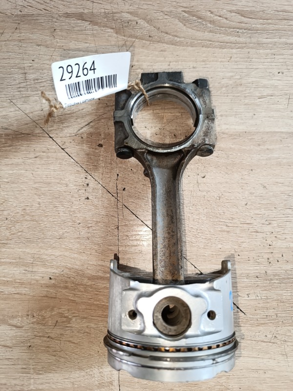 Поршень с шатуном Mitsubishi 6G72 (б/у)
