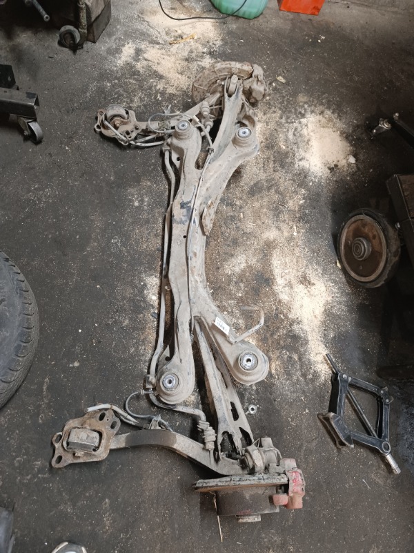 Подрамник Opel Vectra 36 задний (б/у)