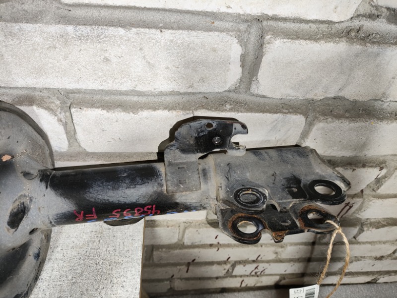 Стойка подвески передняя правая TOYOTA CAMRY ACV40 2AZ-FE