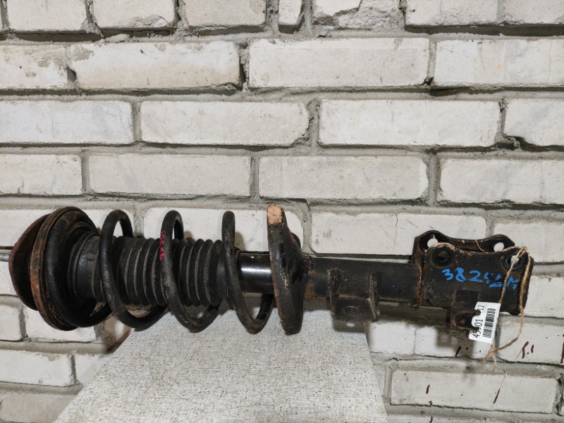 Стойка подвески передняя правая SUZUKI ESCUDO TDA4W J24B 41601-78K10 контрактная