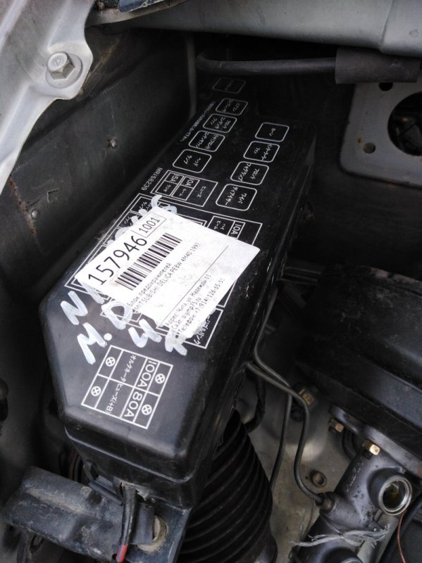 Блок предохранителей MITSUBISHI DELICA 1997 PE8W 4M40 MB920736 контрактная