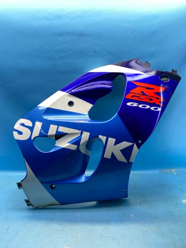 Пластик боковой Suzuki Gsx-R600 1997 передний правый (б/у)