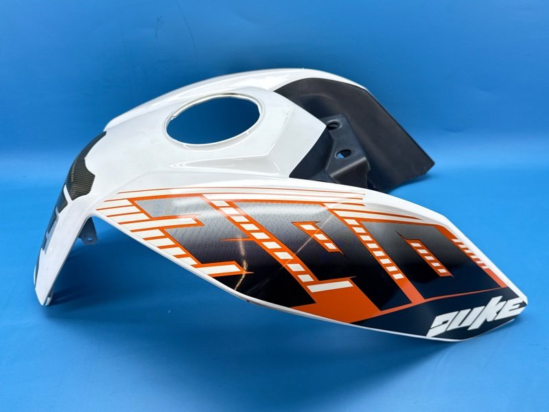 Накладка на бак Ktm Duke 2014 (б/у)