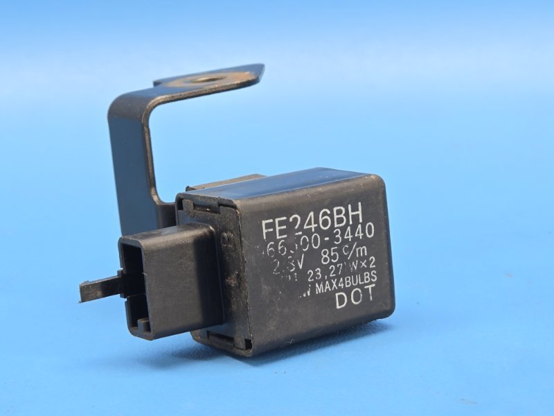 Реле поворотов аварийки Kawasaki Zrx400 1996 (б/у)