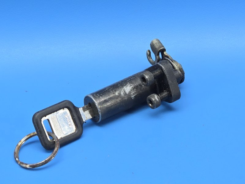 Замок сиденья Kawasaki Zrx400 1996 (б/у)