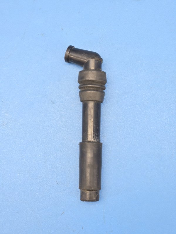 Наконечник свечного провода Kawasaki Zrx400 1996 (б/у)