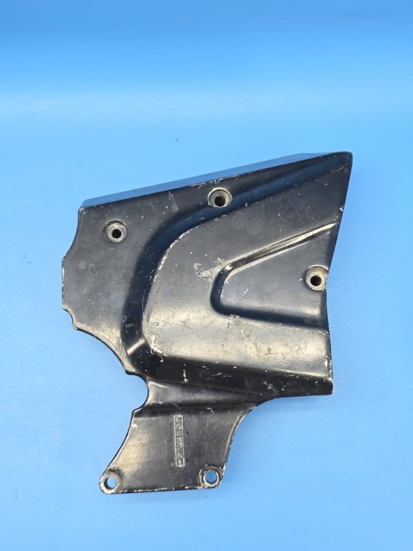 Крышка приводной звезды Kawasaki Zrx400 1996 (б/у)