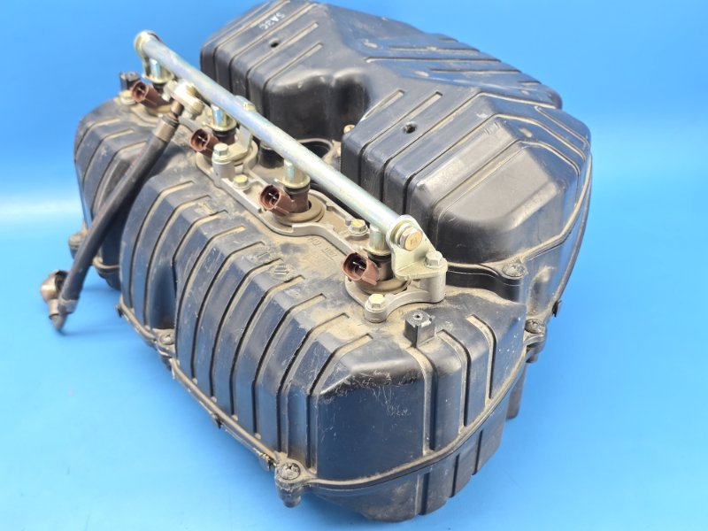 Корпус воздушного фильтра honda cbr1000rr SC-57 2005 (б/у)