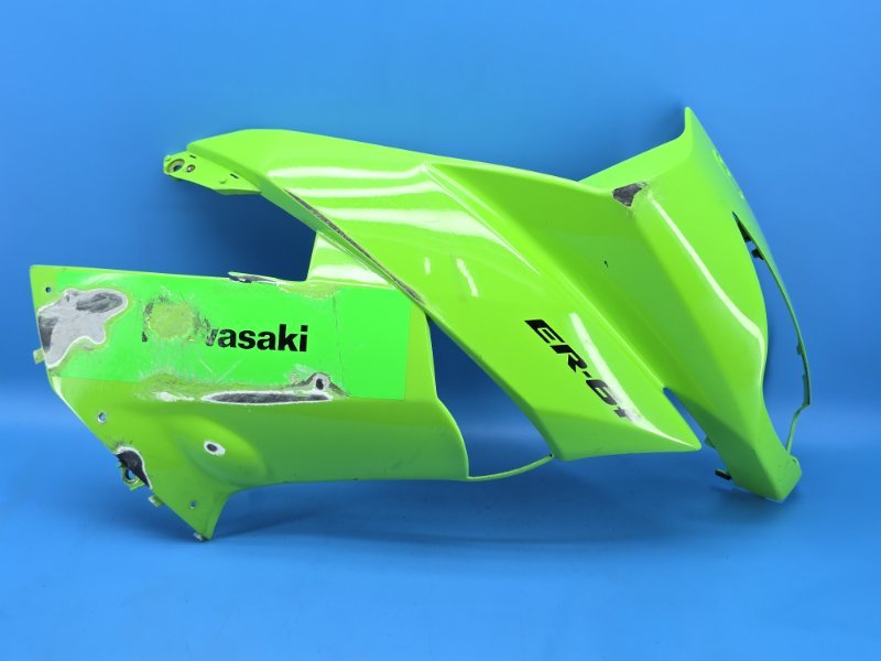 Пластик передний Kawasaki ER-6F 2010 правый (б/у)