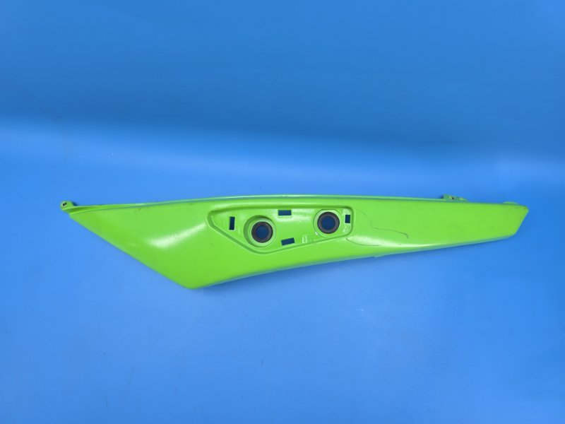 Пластик боковой Kawasaki ER-6F 2010 левый (б/у)
