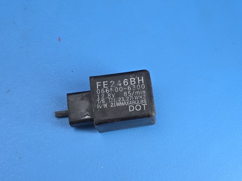 Реле поворотов Kawasaki ER-6F 2006 (б/у)