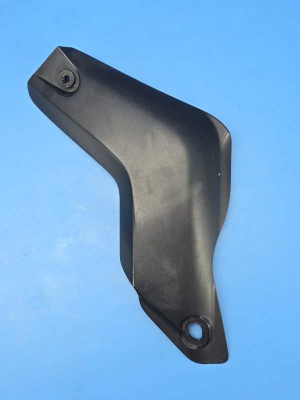 Накладка глушителя правая honda cbr1000rr SC57 2004 (б/у)