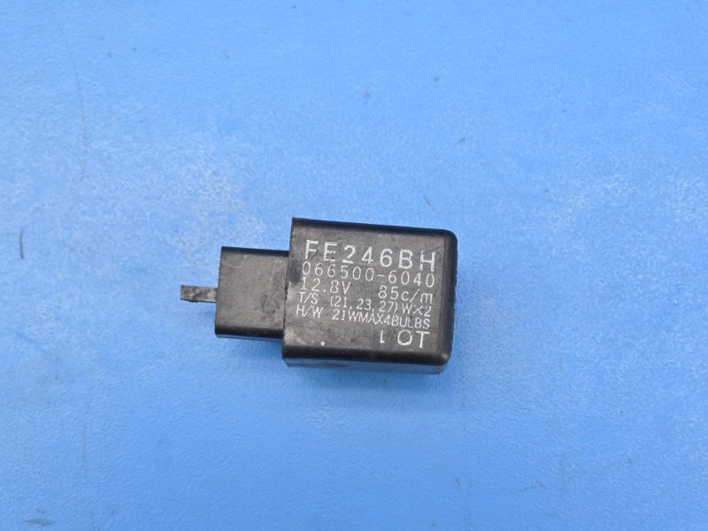 Реле поворотов honda cbr1000rr SC57 2004 (б/у)