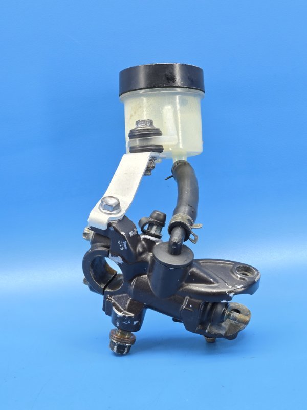 Машинка переднего тормоза honda cbr1000rr SC57 2004 (б/у)