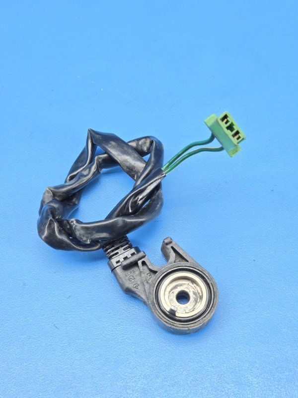 Датчик положения боковой подставки honda cbr1000rr SC57 2004 (б/у)